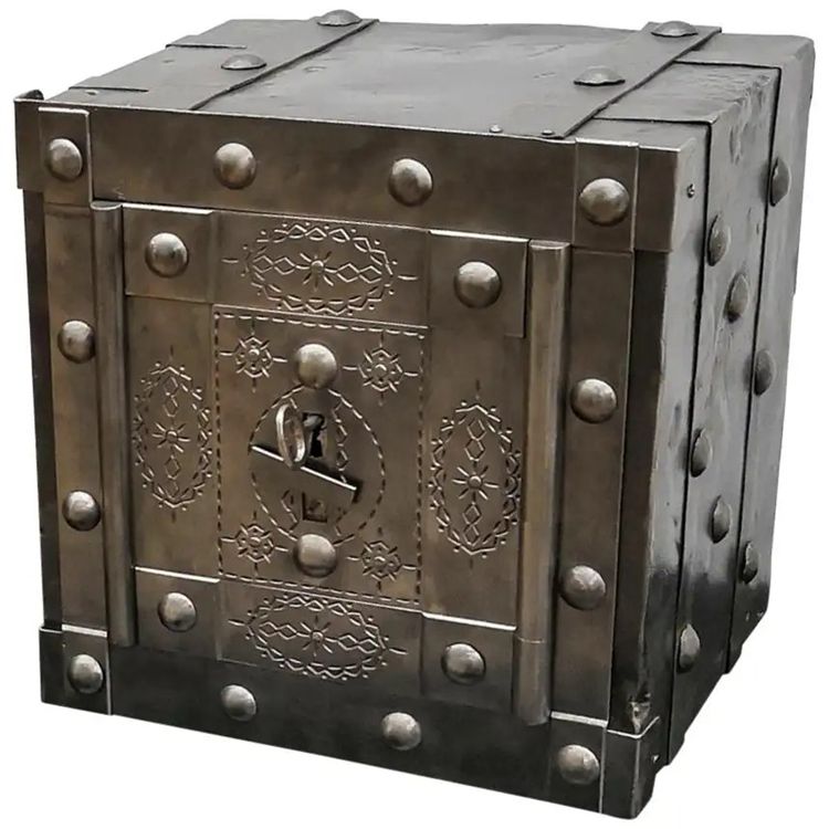 Hobnail safes
