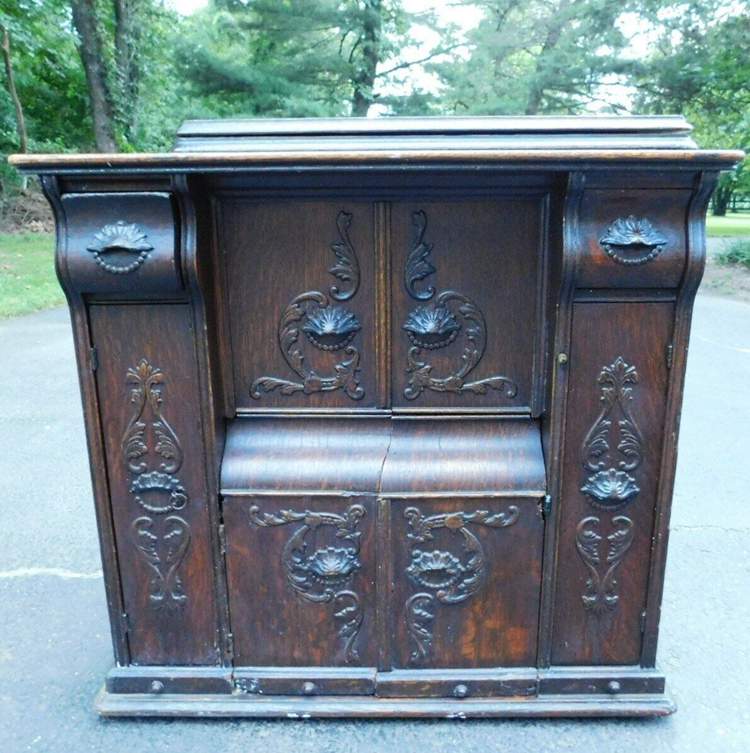 Late 1800s Singer Sewing Machine Table & Cabinet