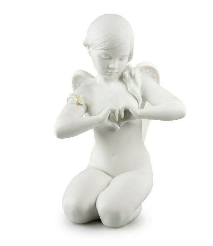 Lladro Heavenly Heart Angel Figurine