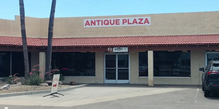 Mesa-Antique Plaza