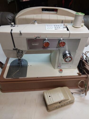 Montgomery Ward UHT J1276 Sewing Machine