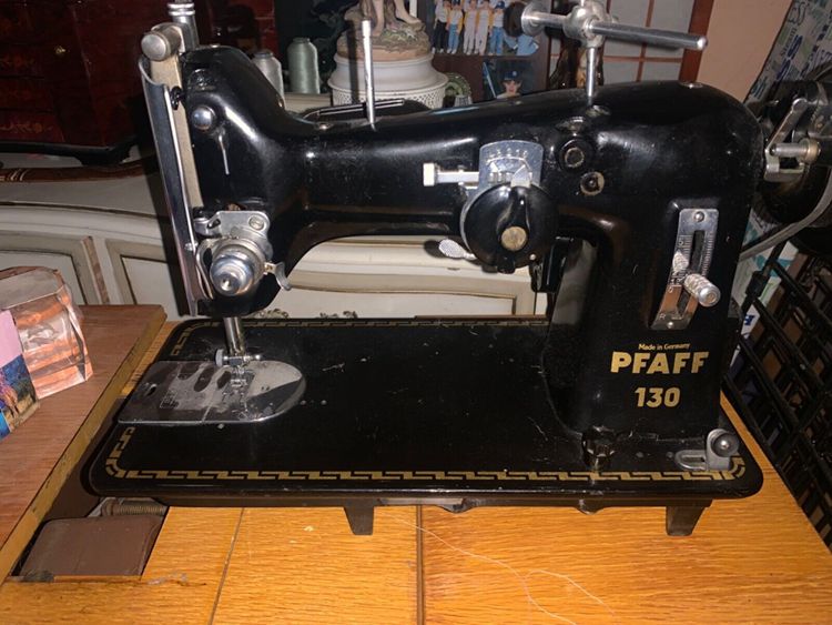 Pfaff Sewing Machine 130