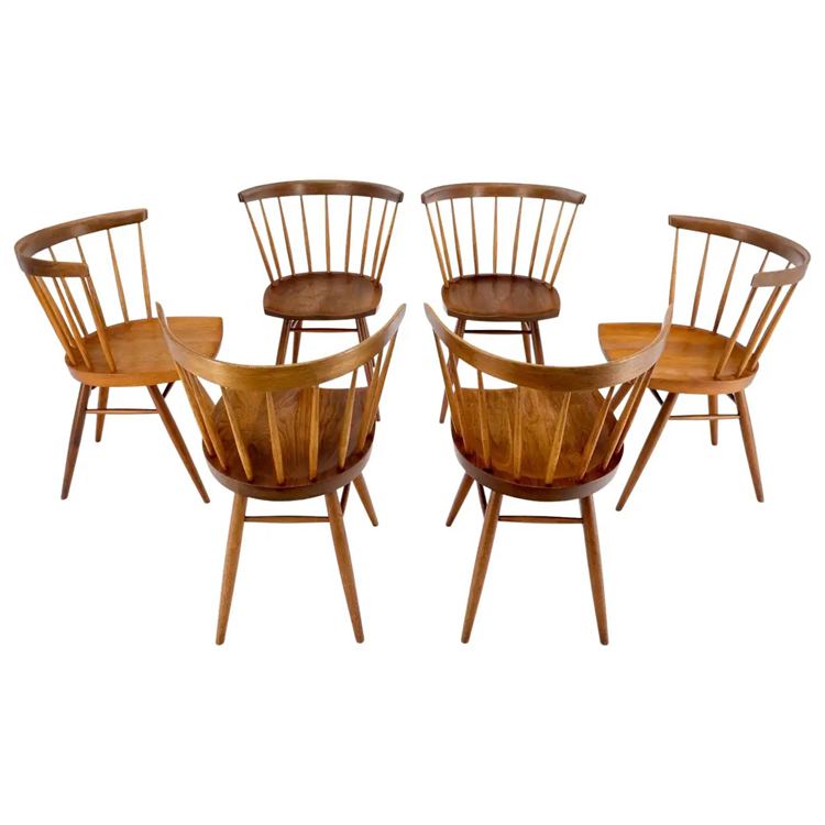 Set of 6 20th Century Oiled Walnut Spindle Back Windsor Dining Chairs