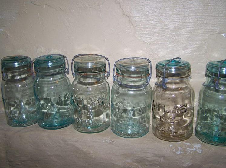 Six-E-Z-Seal-Atlas-Mason-Jars-1