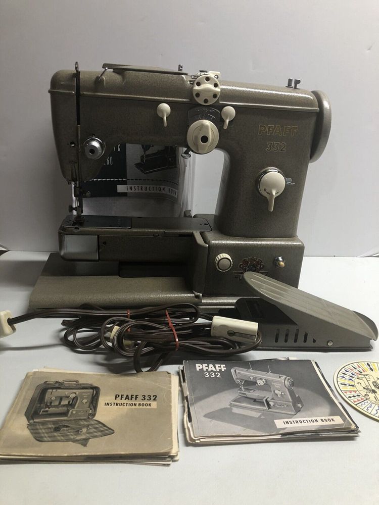 Vintage Germany Pfaff 332 Automatic Sewing Machine