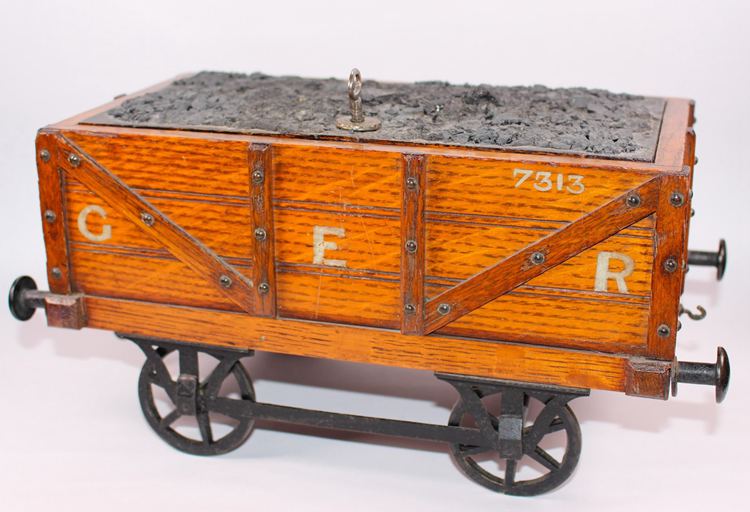 coal-carriage cigar box