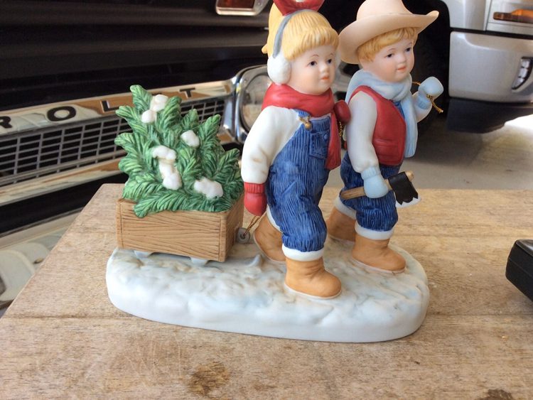 Homco “Bringing Home the Christmas Tree” Denim Days Figurine