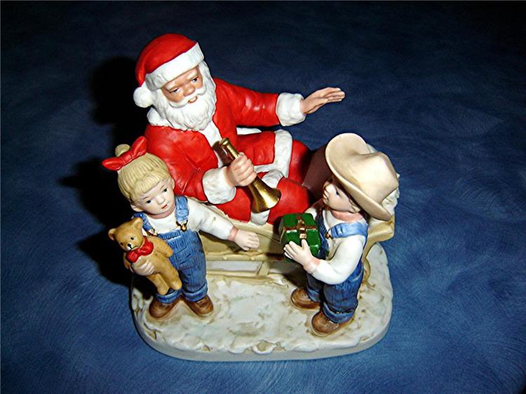 Homco “Santa’s Visit” Denim Days Figurine #8924