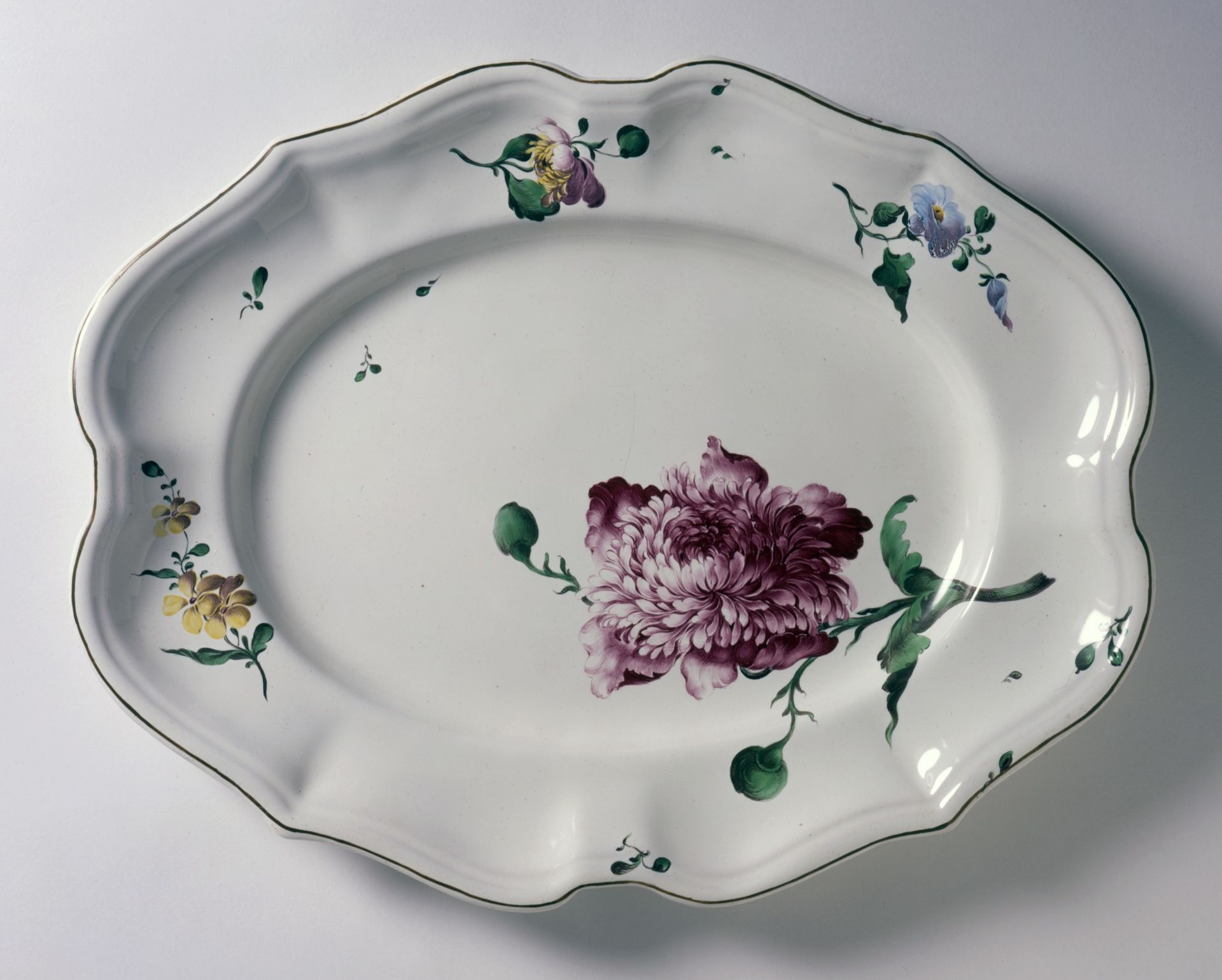 Platter with Peony produced by the Hannongs, 1765